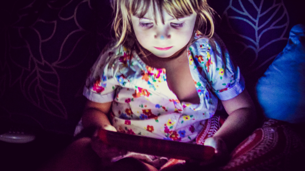 Ecrans et enfants : comment trouver un équilibre&nbsp;?